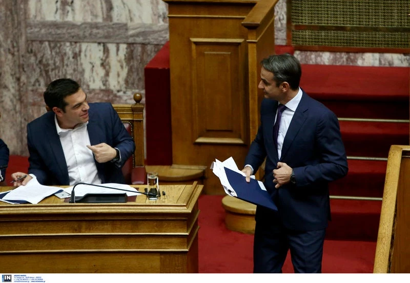 Τσίπρας: Είμαι υπερήφανος για το δημοψήφισμα – Μητσοτάκης: Καταστρέψατε τον Έλληνα και χορεύατε τσάμικα με τους Χρυσαυγίτες – Στο «κόκκινο» η ένταση στη Βουλή